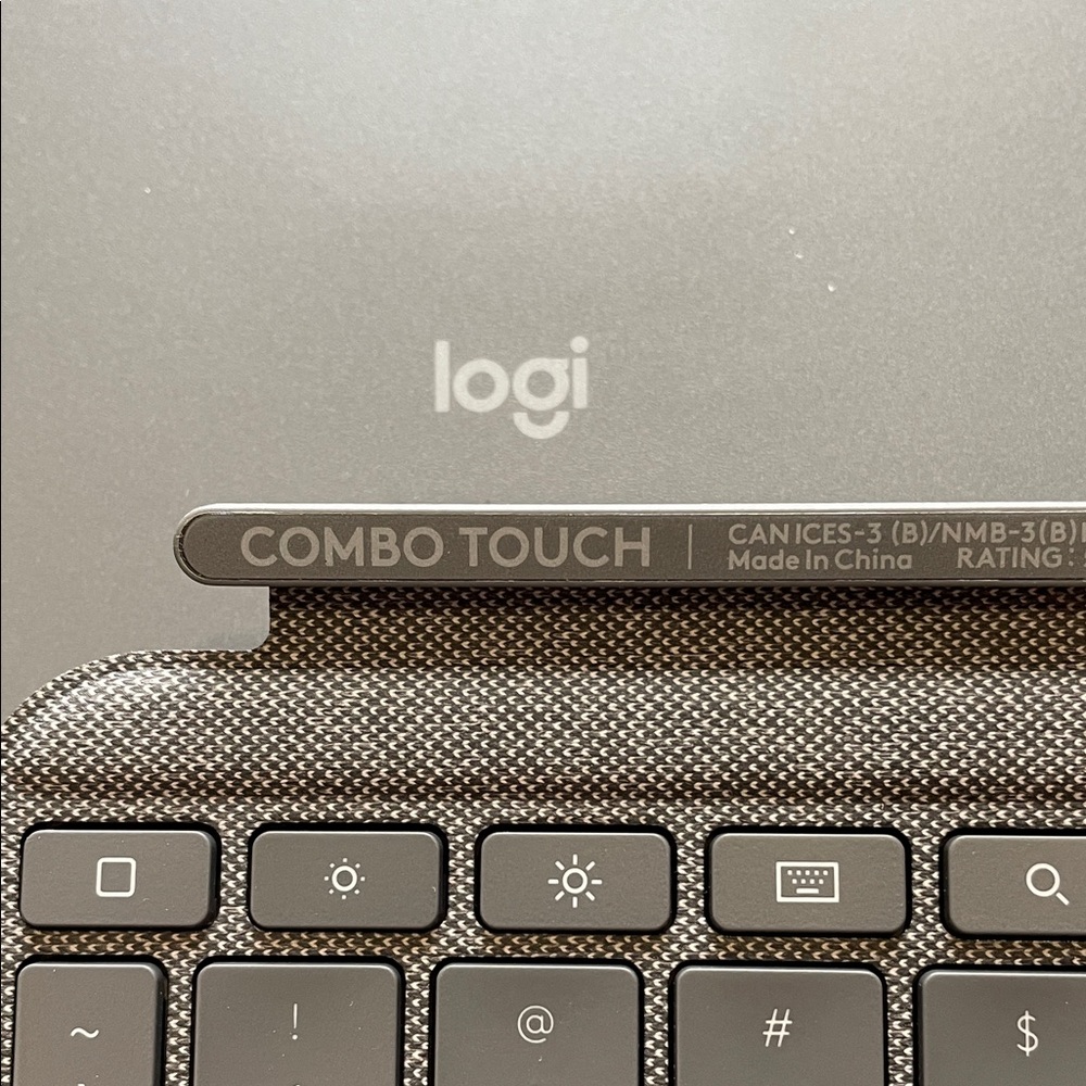 LOGITECH Grey Tablet Keyboard Case with Trackpad - Picture 2 of 7
